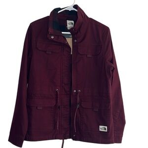 NWT Women’s THE NORTH FACE URBAN UTILITY JACKET  DEEP GARNET RED S MSRP $140.00